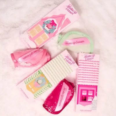The MakeUp Eraser Winter Village 3pc Gift Set - Image 4